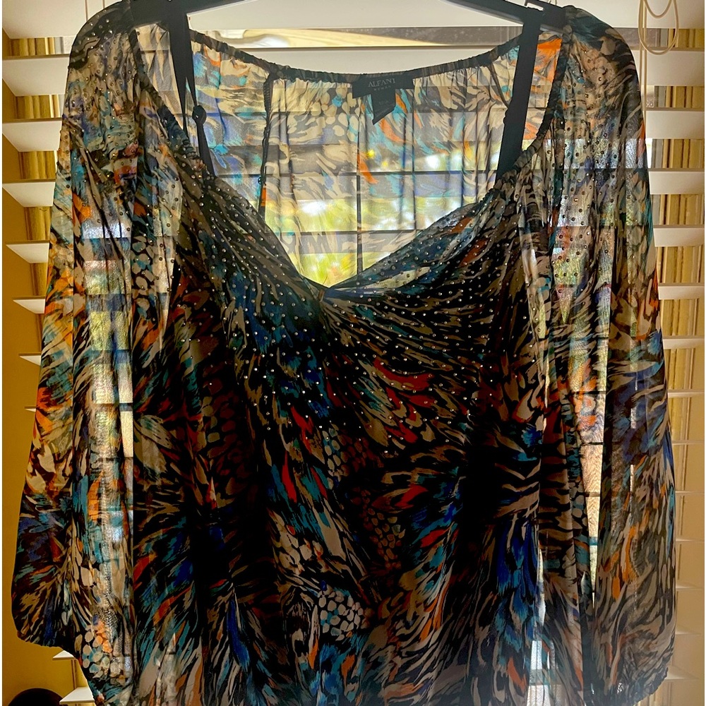 Beautifully colorful blouse ❤️